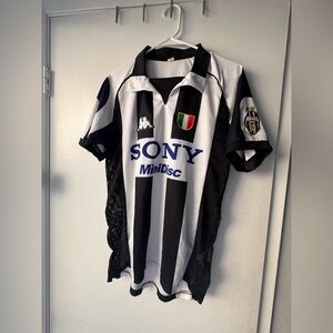 Zidane 1997-98 Juventus centenary home jersey with Kappa Logo